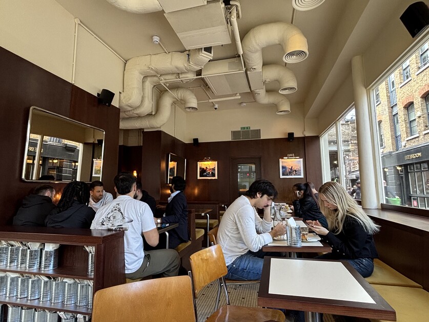 Anthea Gerrie eats at Dallas Burger London and Tastes An Even Better Burger Than Those She Has Enjoyed In Decades Of Devouring America’s Favourite Fast Food In Its Homeland.
