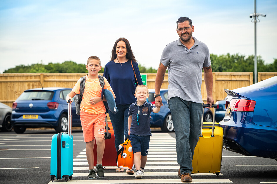 It seems people power is winning when it comes to airport parking costs with the average prices faliing by almost 6% as holidaymakers become used to shopping around for airport parking deals.